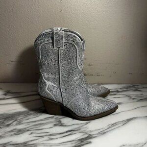 Universal Thread Women Cowboy Western Boots Cowgirl Silver Rhinestone SZ 6 NWT
